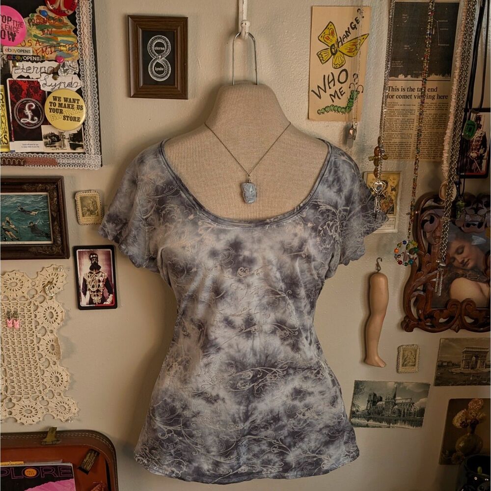 Y2K Grunge Burnout Graphic T-Shirt Women's Small Light Blue Gray